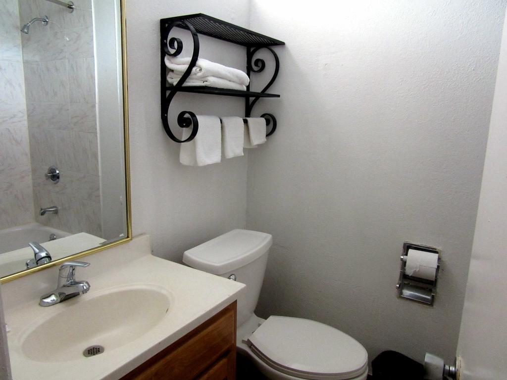 Budget Host Inn Арлінгтон Екстер'єр фото