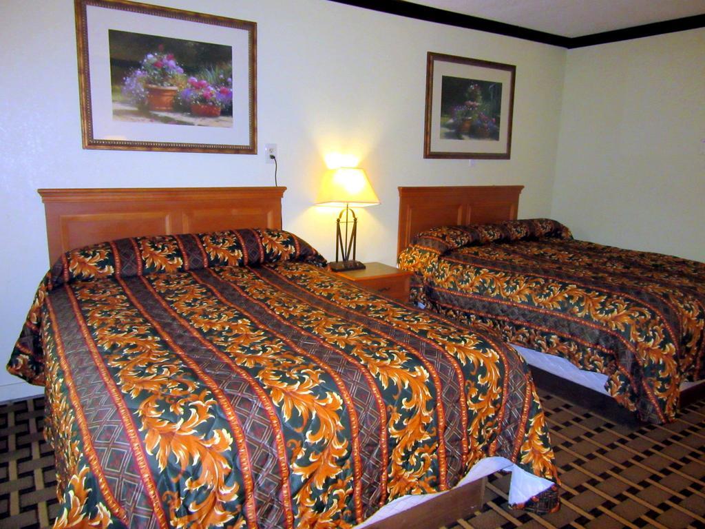 Budget Host Inn Арлінгтон Екстер'єр фото