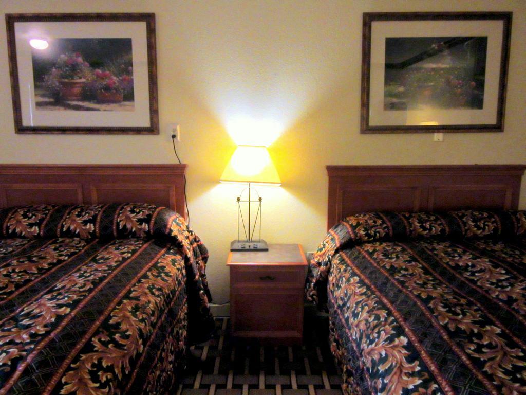 Budget Host Inn Арлінгтон Екстер'єр фото